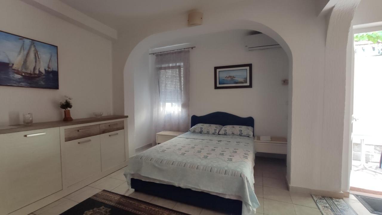 Apartments Ruza บุดวา ภายนอก รูปภาพ